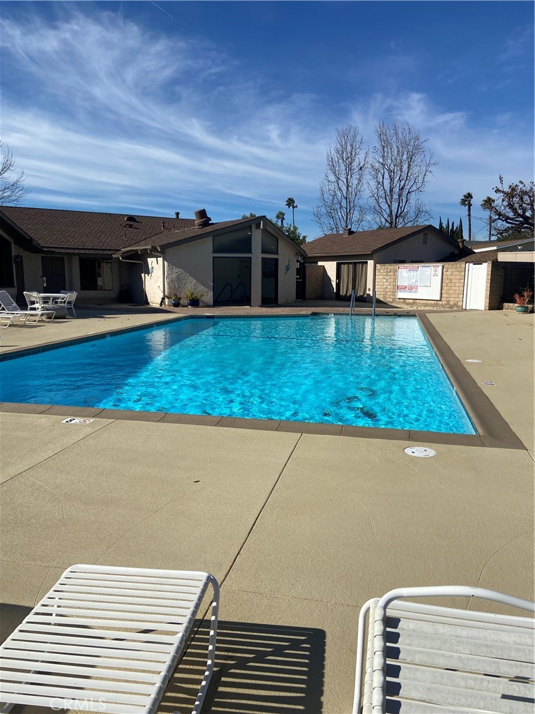 193 Rancho Adolfo Drive Camarillo, CA 93012 - Photo 33 of 43 a view of an empty room with a fireplace