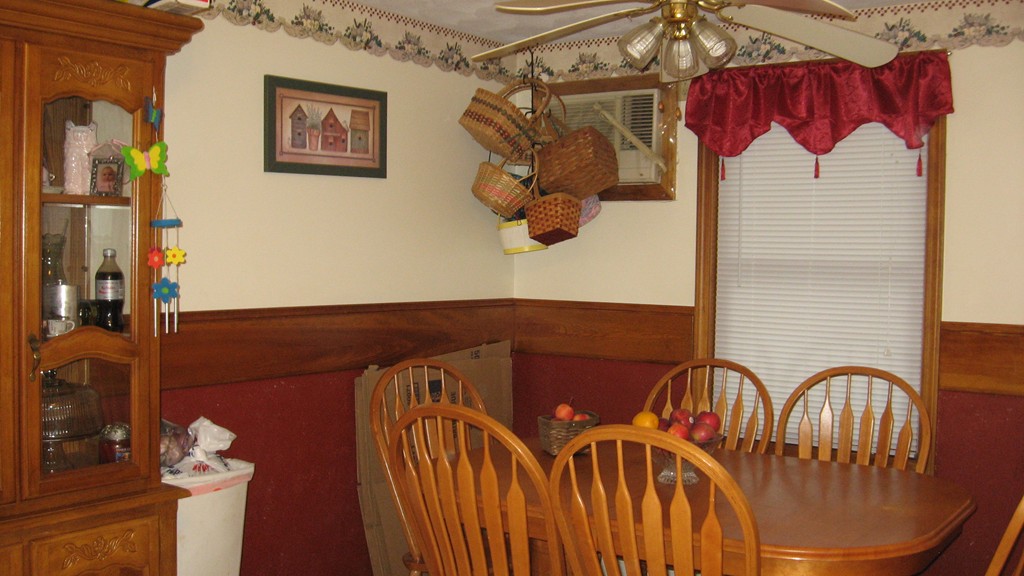 33 A Keach Avenue Worcester, MA 01607 - Photo 3 of 16 Gallery Image 3