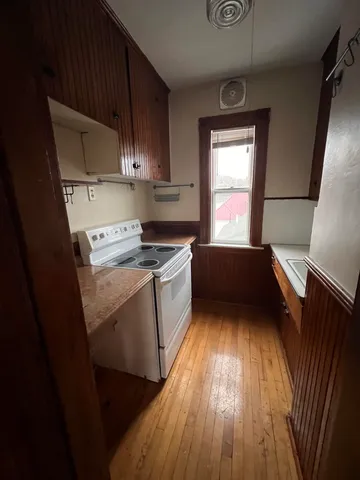 $1,900 | 198 Alsace Street, Unit 3, Manchester, NH 03102