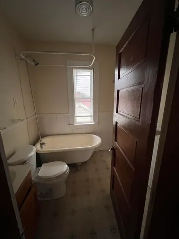 $1,900 | 198 Alsace Street, Unit 3, Manchester, NH 03102