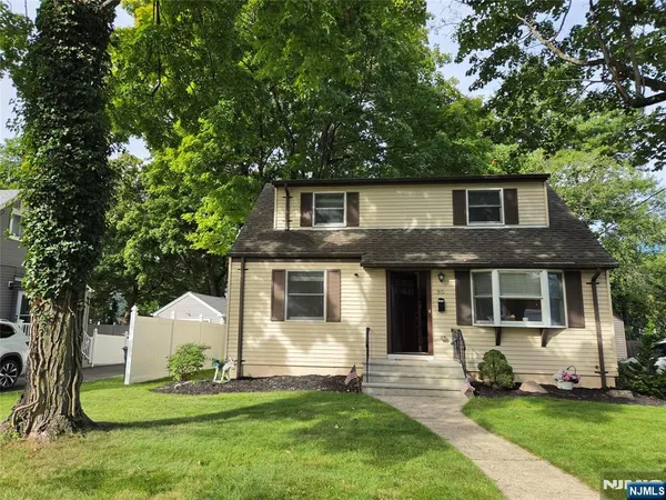 $3,750 | 30 Highwood Drive, Dumont, NJ 07628