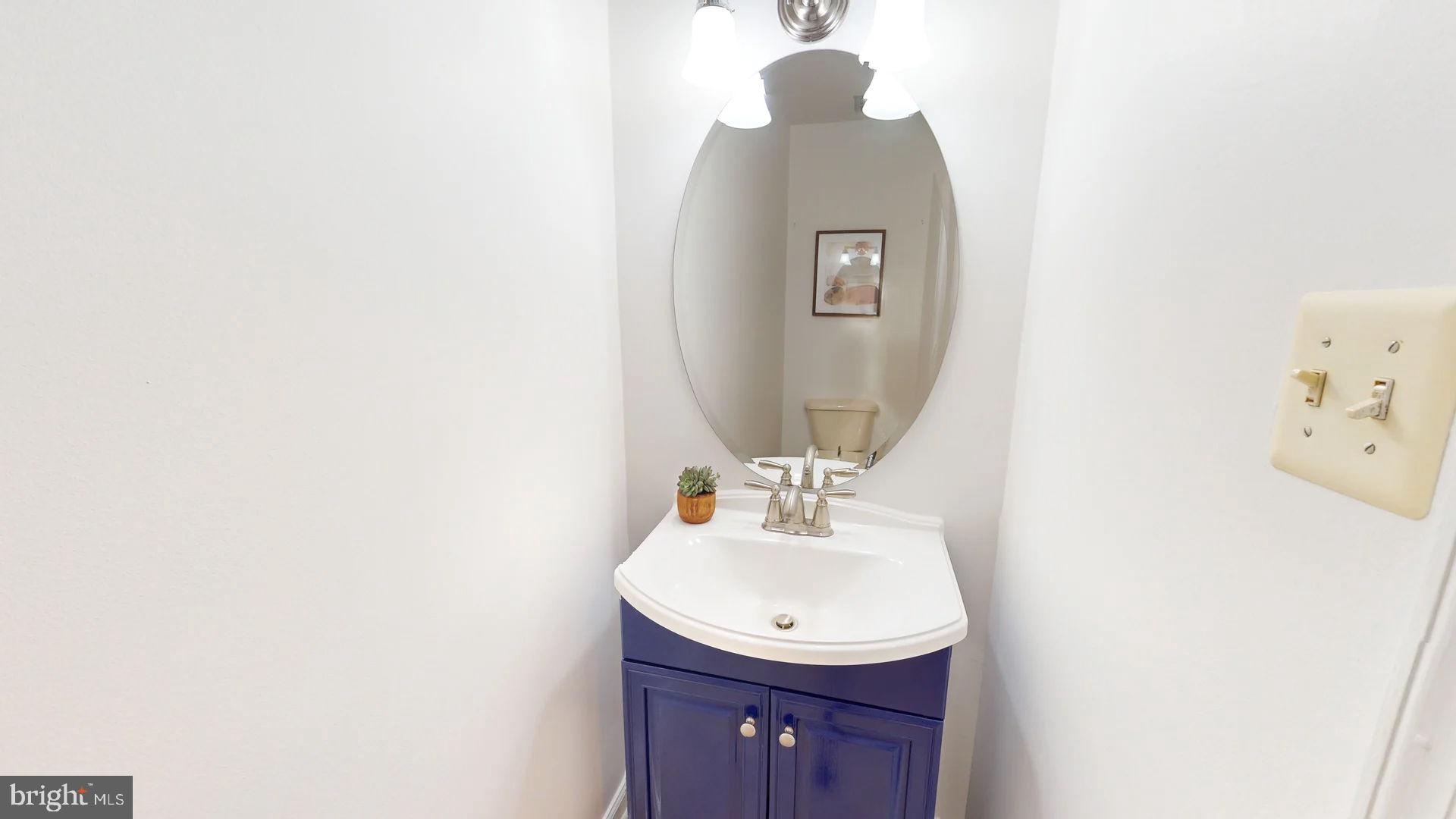 2111 Golf Course Drive Reston, VA 20191 - Photo 13 of 34 Main level half bath
