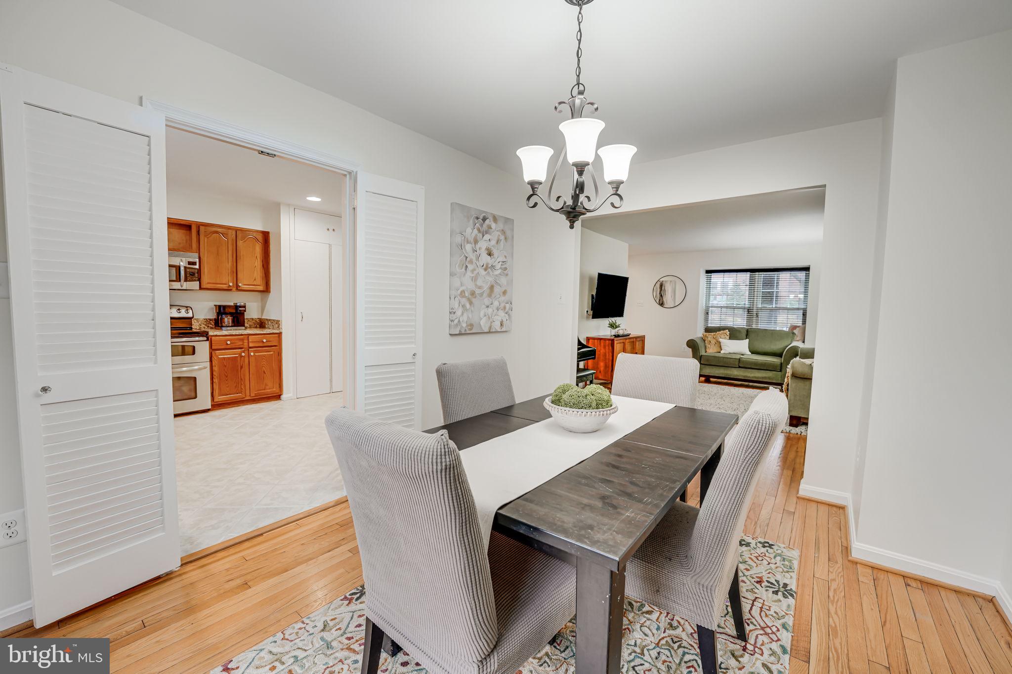 2111 Golf Course Drive Reston, VA 20191 - Photo 8 of 34 Dining Room