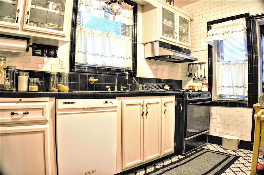 7617 6th Avenue Brooklyn, NY 11209 - Photo 4 of 14