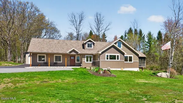$650,000 | 111 Pond Hill Lane, Altamont, NY 12009