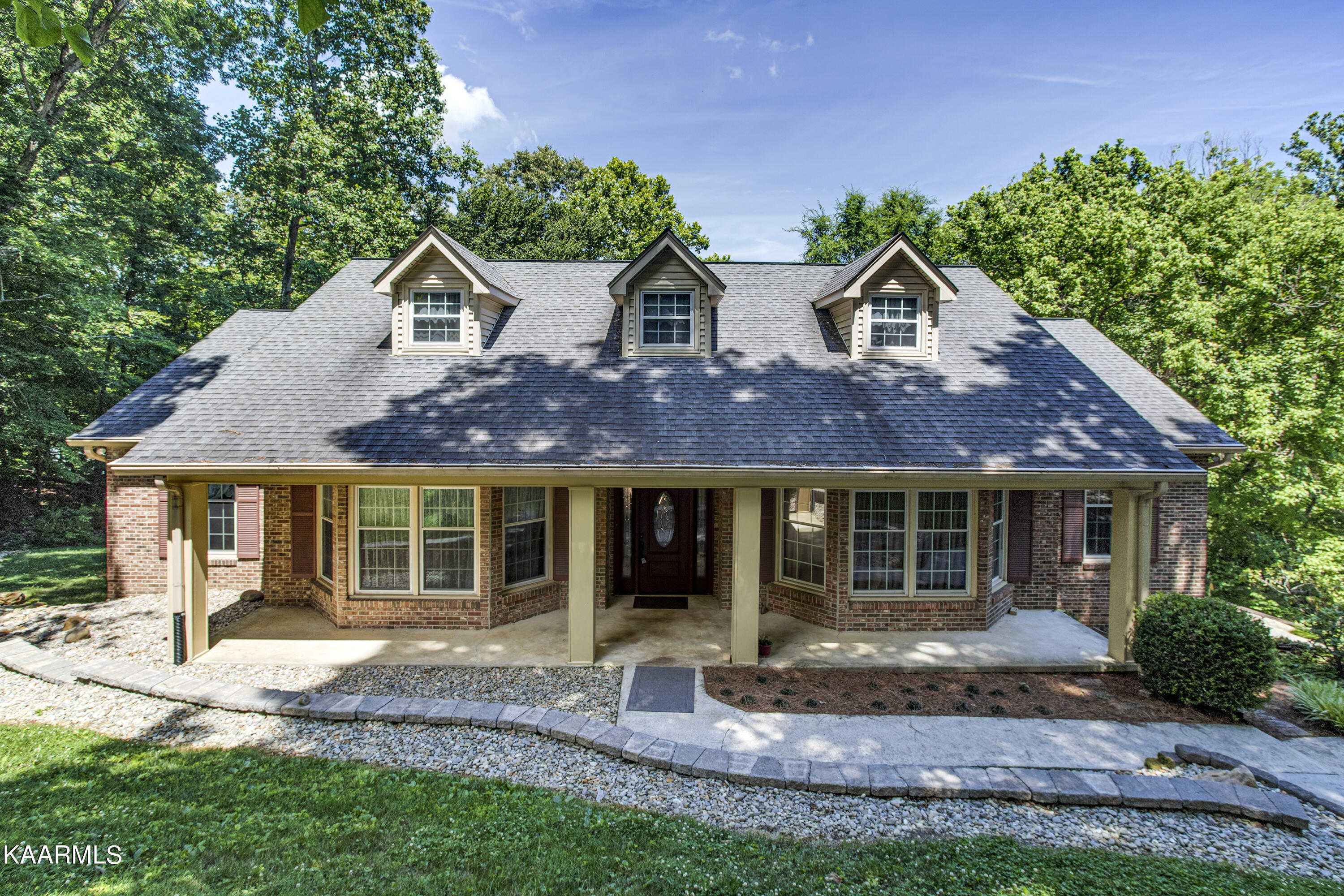 116 Amanda Place Oak Ridge, TN 37830 - Photo 3 of 50 02_AmandaPlace_116_Front