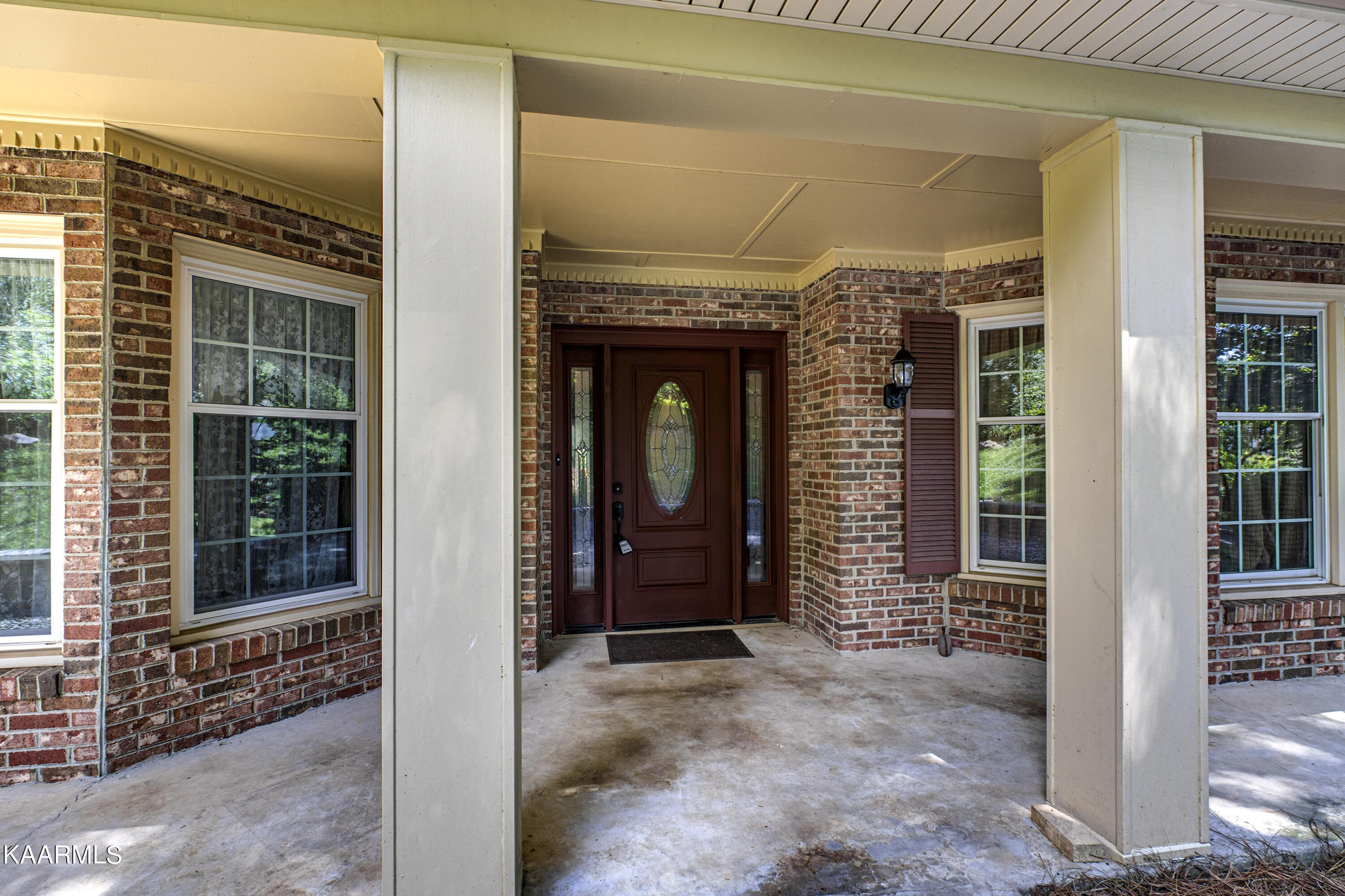 116 Amanda Place Oak Ridge, TN 37830 - Photo 5 of 50 04_AmandaPlace_116_FrontEntry