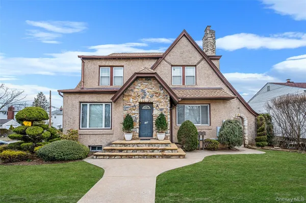 $979,000 | 175 Rockaway Parkway, Valley Stream, NY 11580