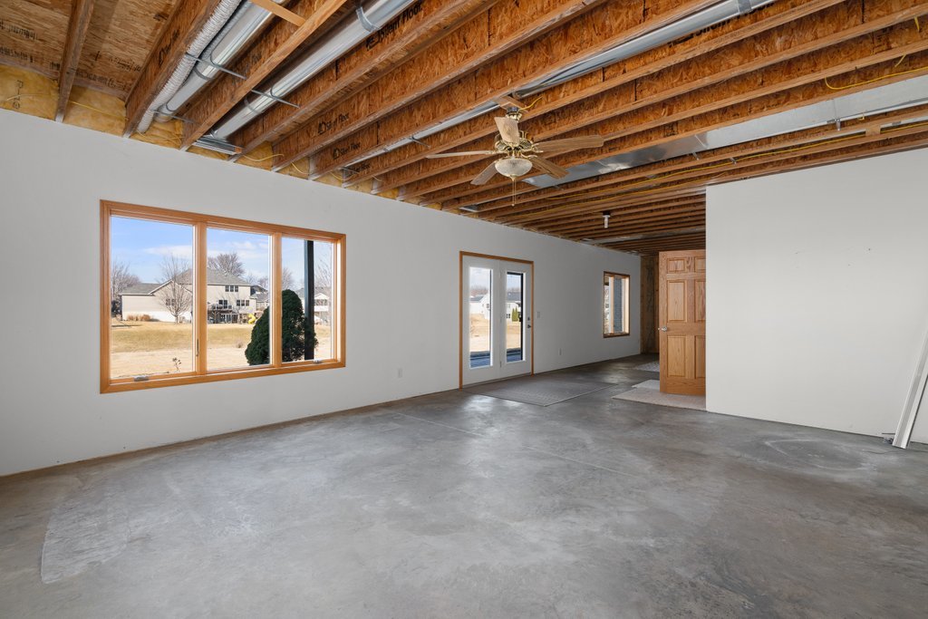 1126 West Le Claire Road Eldridge, IA 52748 - Photo 34 of 44 an empty room with windows