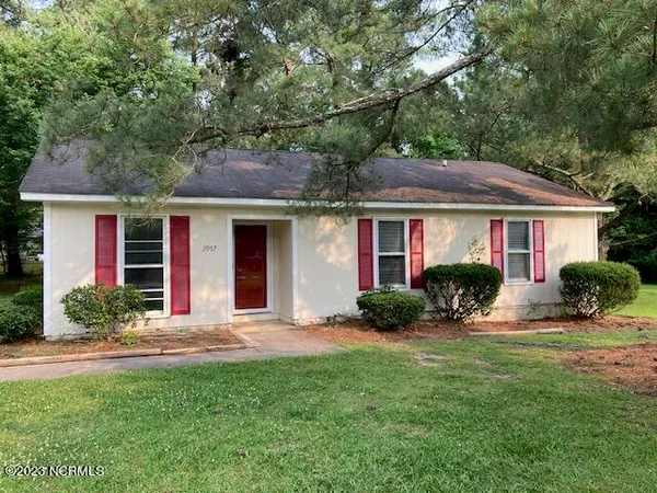 $1,300 | 2957 Birdsong Circle, Grimesland, NC 27837