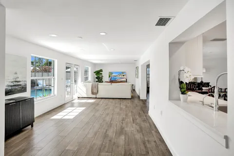 $1,650,000 | 4240 Northeast 28th Avenue, Fort Lauderdale, FL 33308