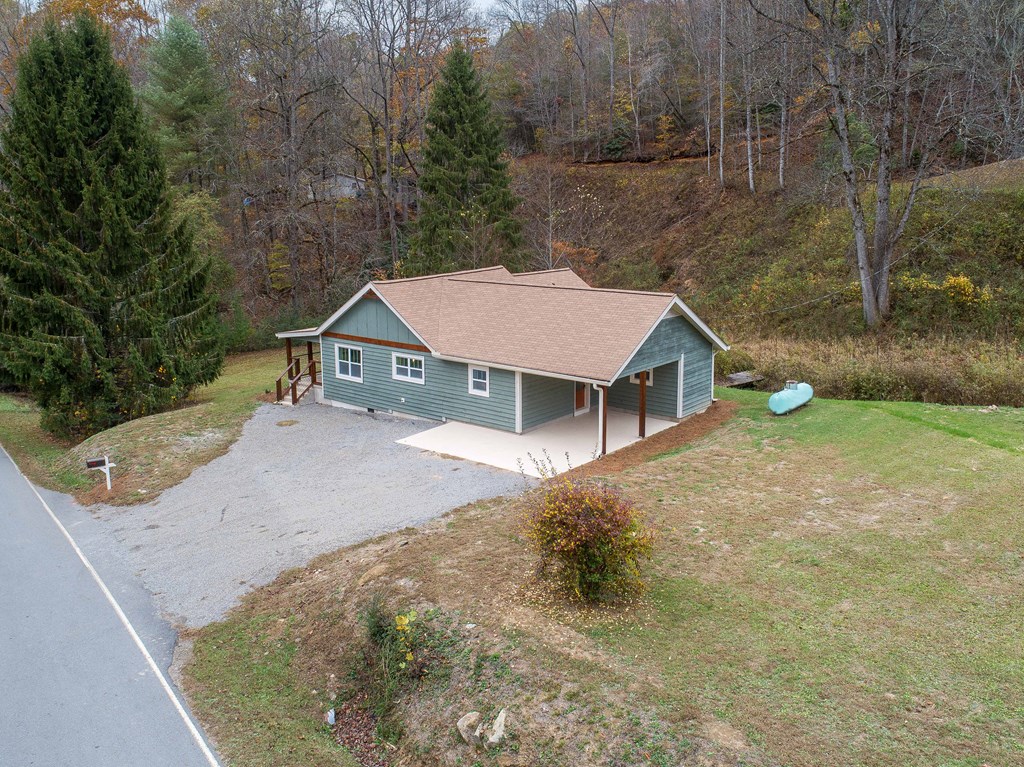 5107 Boiling Springs Road Murphy, NC 28906 - Photo 30 of 35 an aerial view of a house with yard