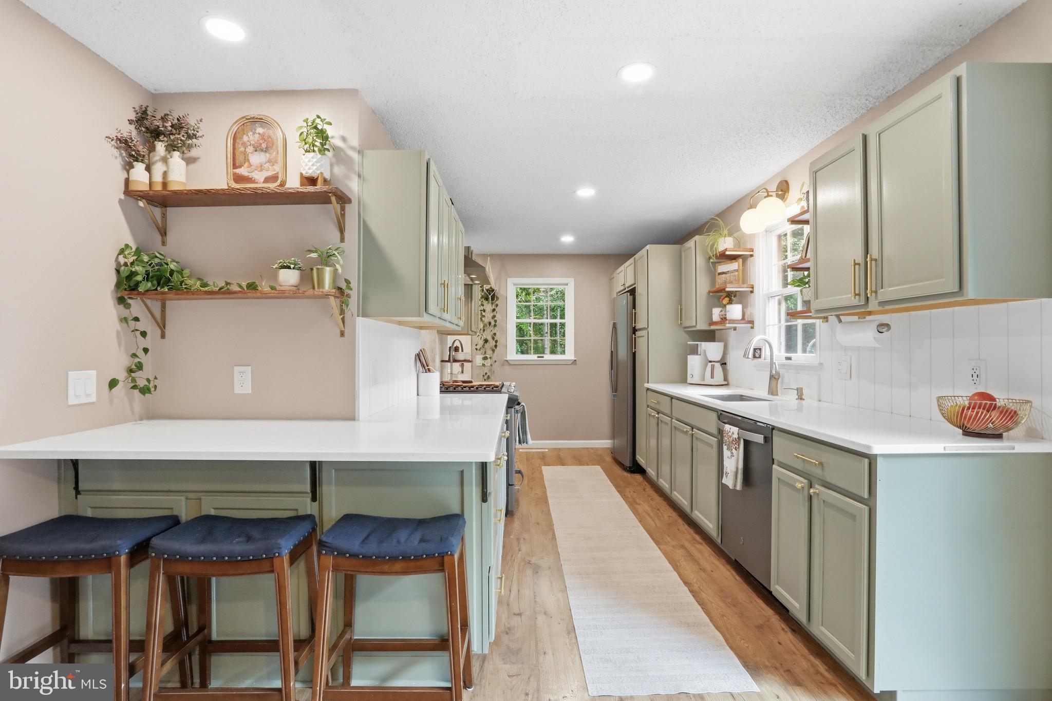 78 Lizzie Mills Road Castleton, VA 22716 - Photo 14 of 53 Picture perfect kitchen