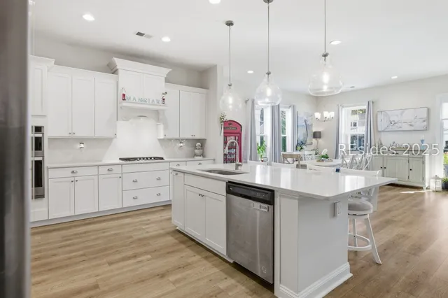 $674,900 | 19 Anchor Bend, Bluffton, SC 29910