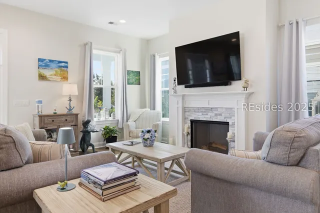 $674,900 | 19 Anchor Bend, Bluffton, SC 29910