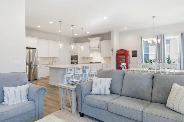 $674,900 | 19 Anchor Bend, Bluffton, SC 29910