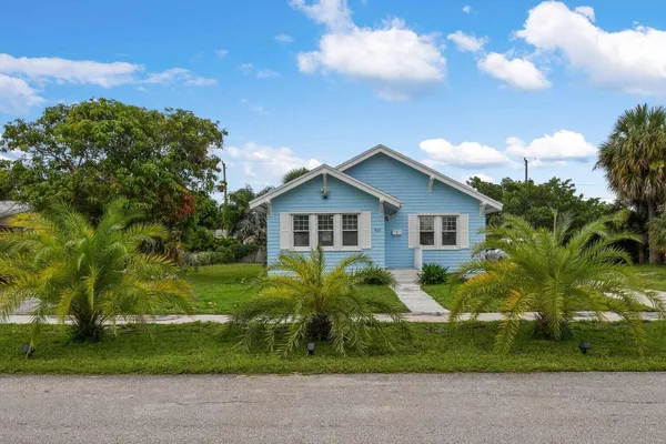 $2,500 | 415 Greenbriar Drive, Unit 1, Lake Park, FL 33403