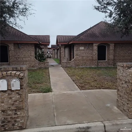 $950 | 2321 West Candlelight Lane, Unit 4, Edinburg, TX 78541