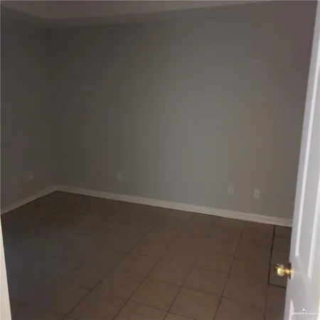 $950 | 2321 West Candlelight Lane, Unit 4, Edinburg, TX 78541