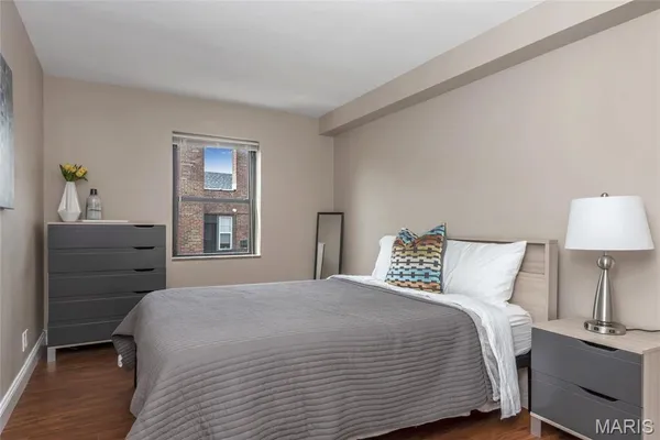 $1,745 | 7553 Buckingham Drive, Clayton, MO 63105