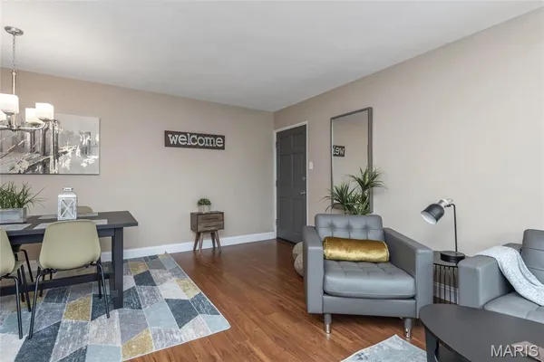 $1,745 | 7553 Buckingham Drive, Clayton, MO 63105