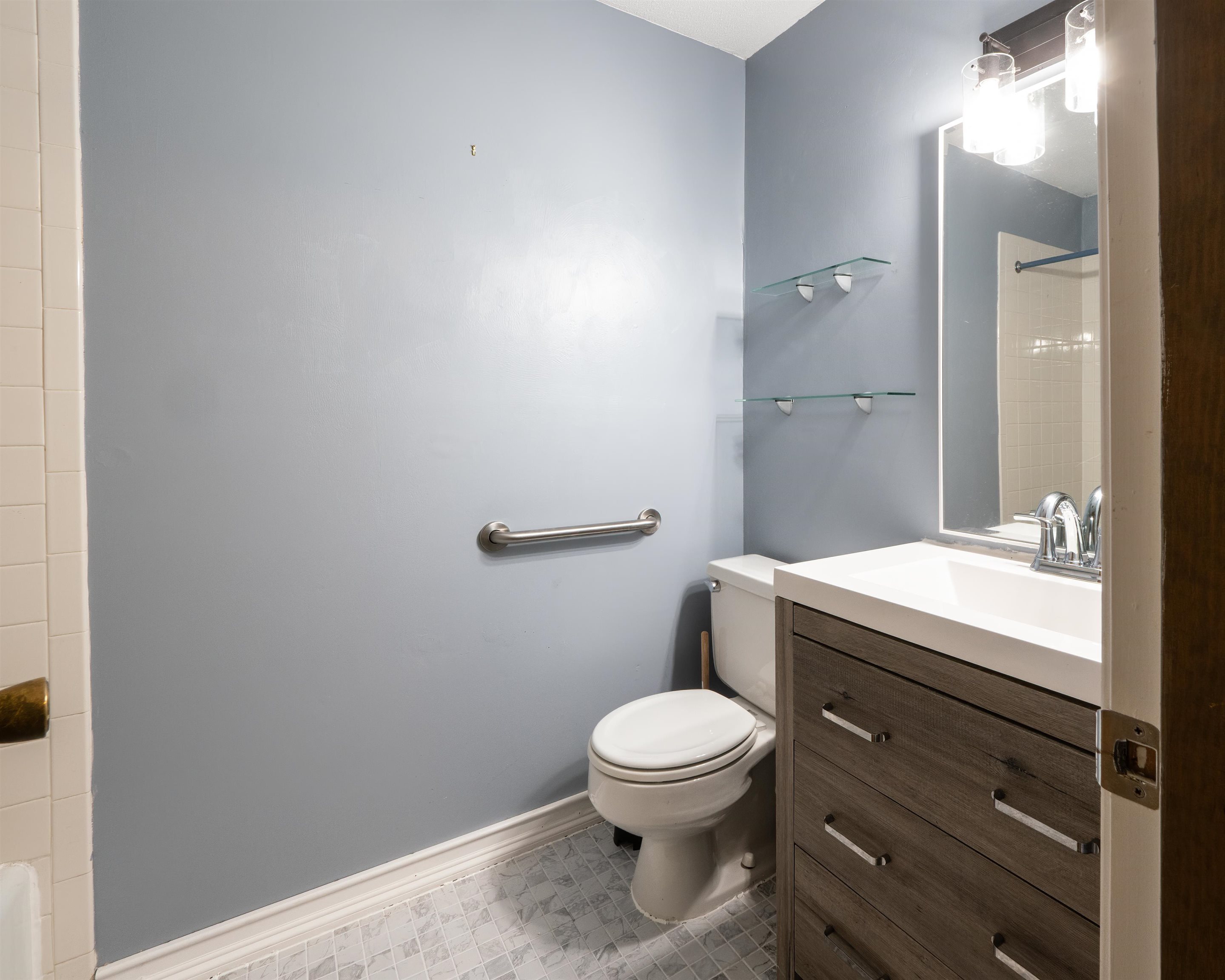 824 Hard Road, Unit A3 Hartford, VT 05059 - Photo 20 of 40 Gallery Image 20