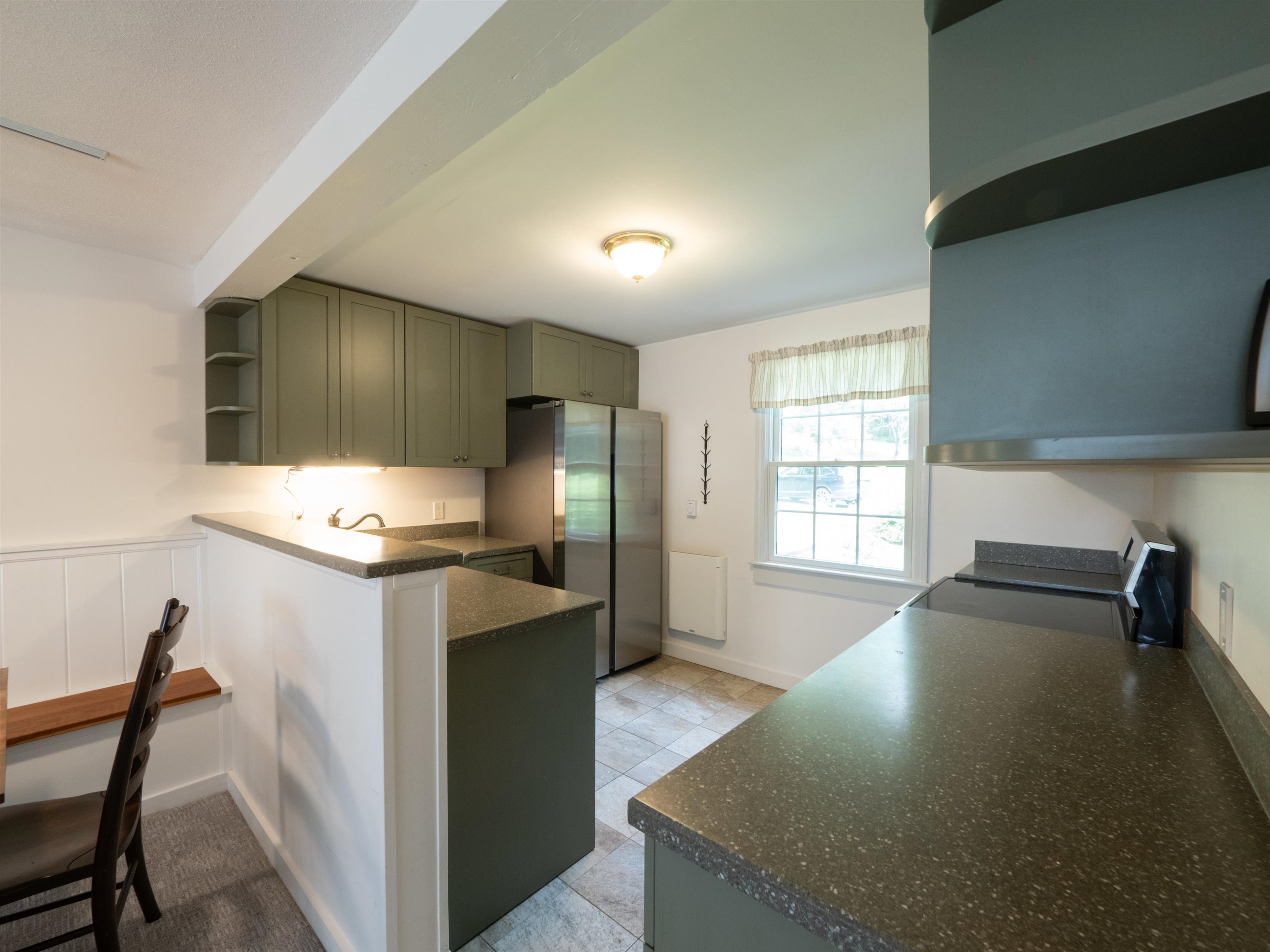 824 Hard Road, Unit A3 Hartford, VT 05059 - Photo 5 of 40 Gallery Image 5