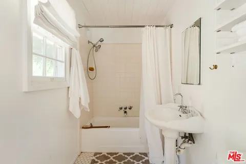 $3,999,000 | 1520 Bonnell Drive, Topanga, CA 90290