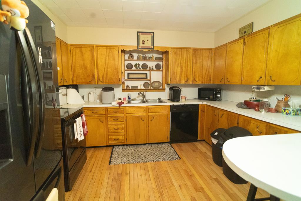 3437 Clifton Farm Road Cedar Bluff, VA 24609 - Photo 2 of 26 Gallery Image 2