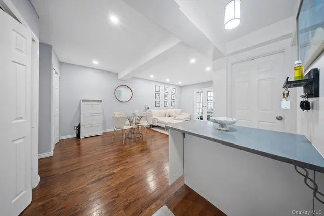 $279,900 | 58-03 Calloway Street, Unit 4FF | South Corona