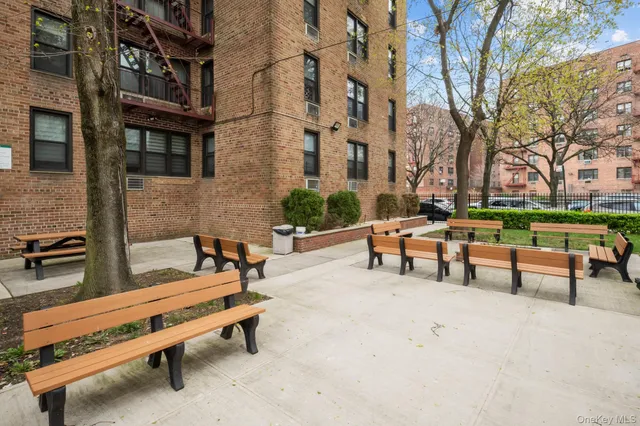 $279,900 | 58-03 Calloway Street, Unit 4FF | South Corona