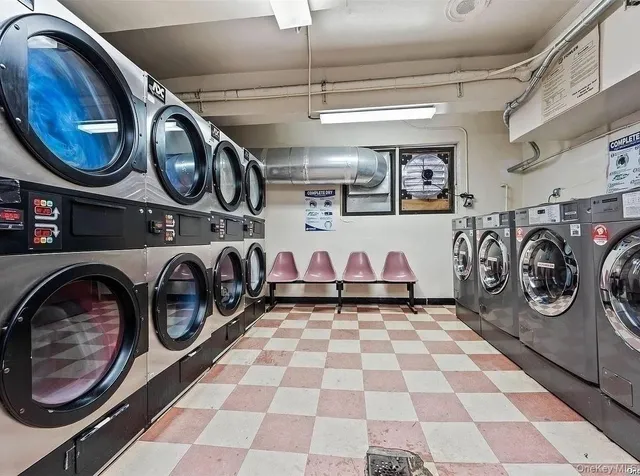 $279,900 | 58-03 Calloway Street, Unit 4FF | South Corona