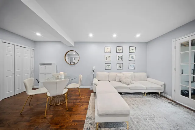 $279,900 | 58-03 Calloway Street, Unit 4FF | South Corona