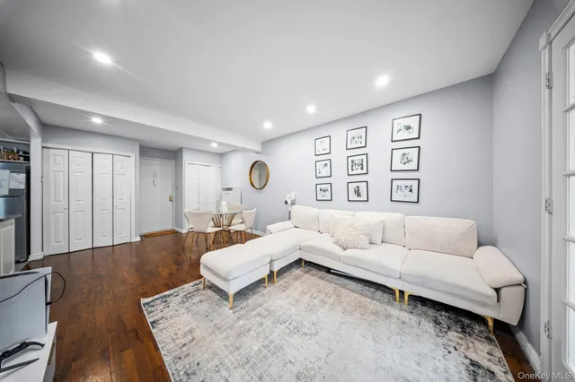 $279,900 | 58-03 Calloway Street, Unit 4FF | South Corona