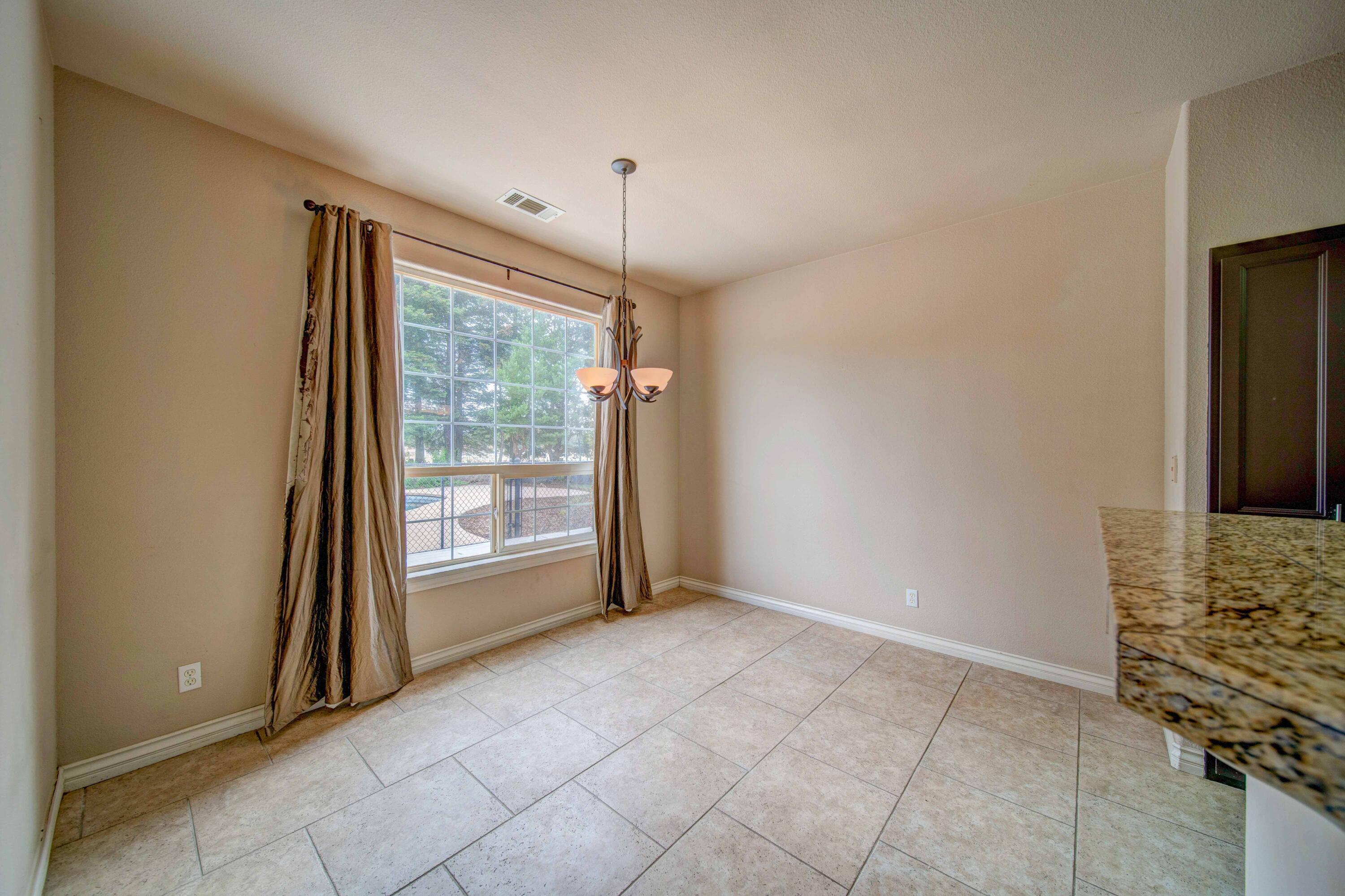 22717 Silverlode Lane Palo Cedro, CA 96073 - Photo 16 of 62 Breakfast Nook