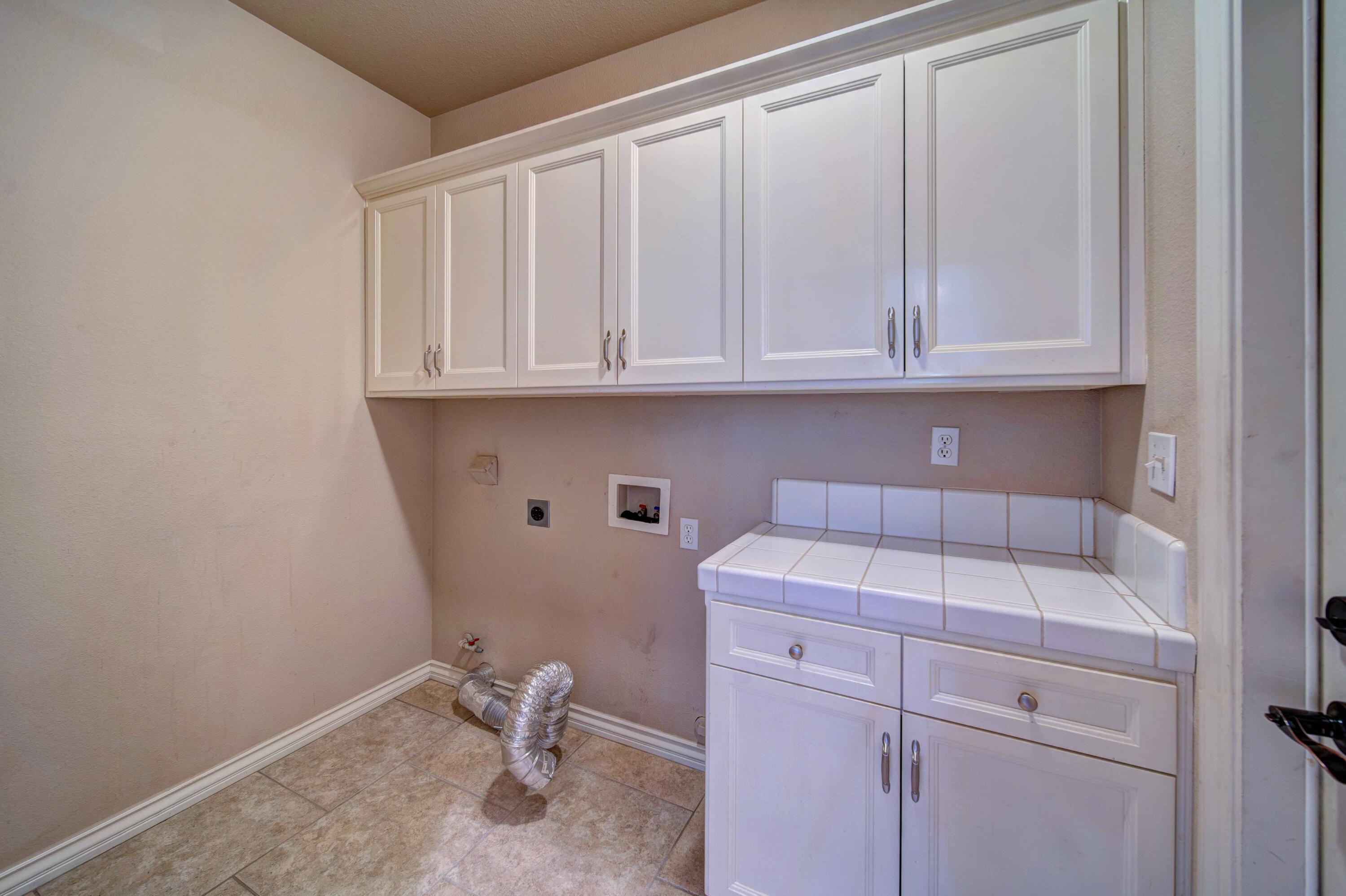 22717 Silverlode Lane Palo Cedro, CA 96073 - Photo 22 of 62 Laundry Room