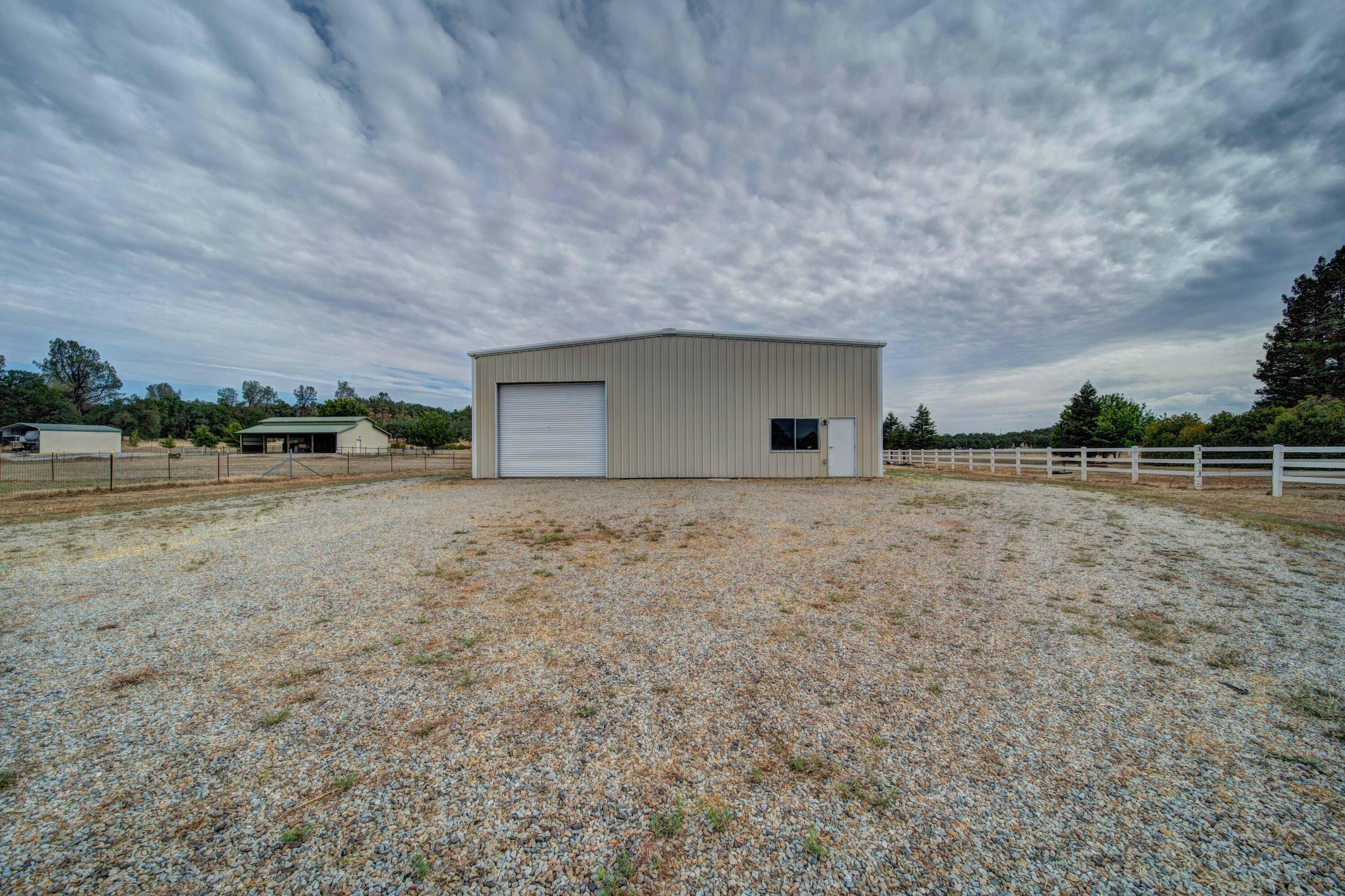 22717 Silverlode Lane Palo Cedro, CA 96073 - Photo 46 of 62 Front of shop