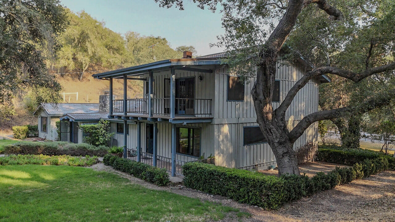 4260 Oak View Road Santa Ynez, CA 93460 - Photo 3 of 98 210