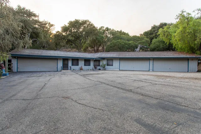 $2,200,000 | 4260 Oak View Road, Santa Ynez, CA 93460