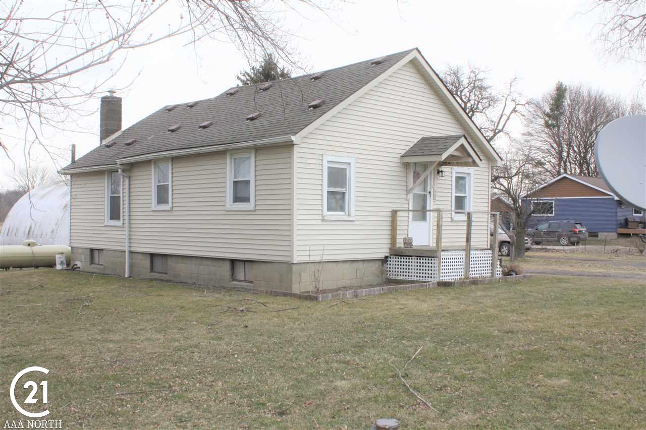 17017 Armada Center Road Armada, MI 48005 - Photo 2 of 6