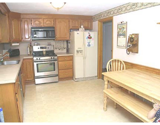 152 Ridge Road Marlborough, MA 01752 - Photo 2 of 9 Gallery Image 2