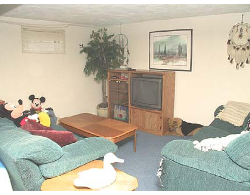 152 Ridge Road Marlborough, MA 01752 - Photo 5 of 9 Gallery Image 5