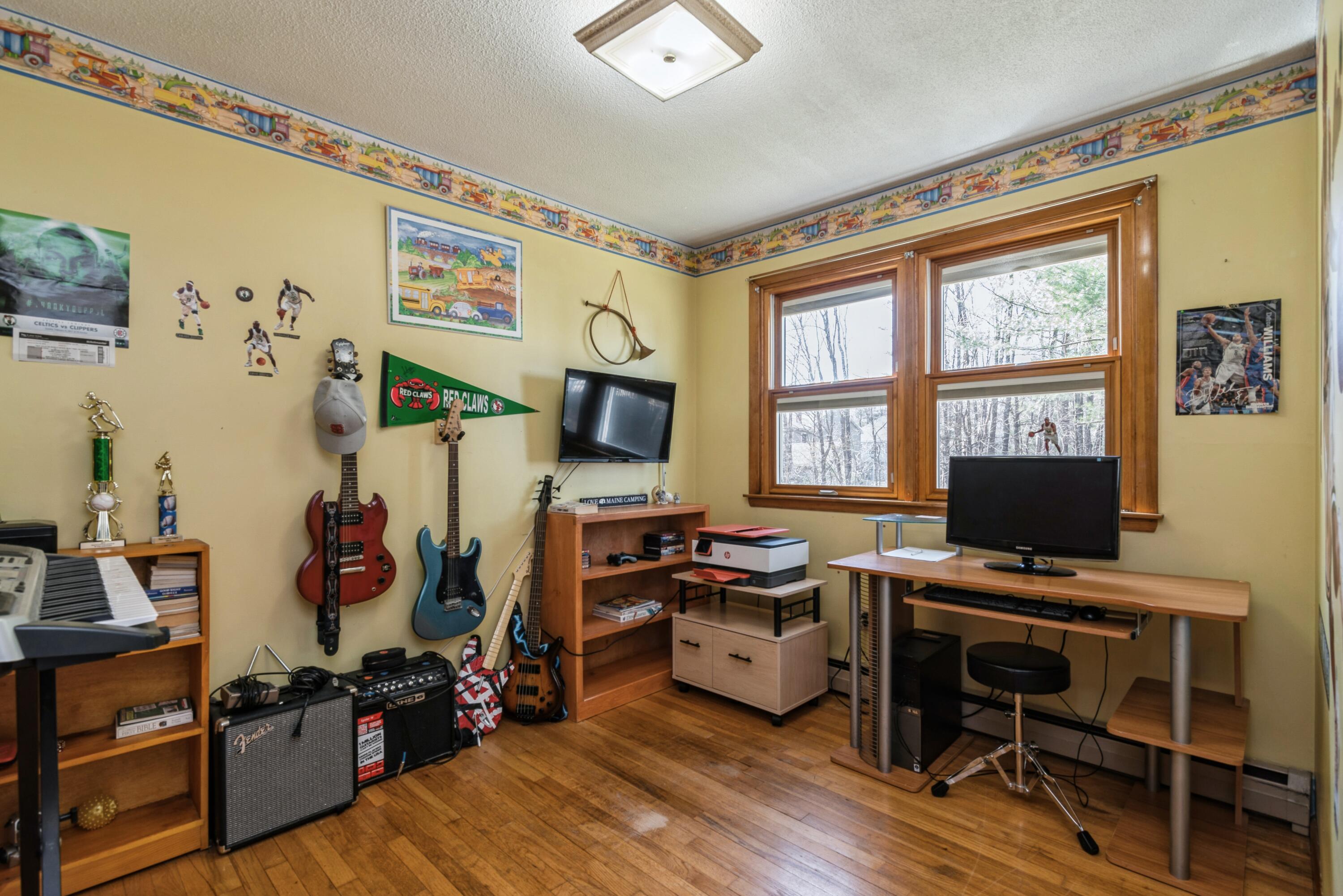 26 Shadagee Road Saco, ME 04072 - Photo 25 of 32 22_26ShadageeRd_2027_HiRes