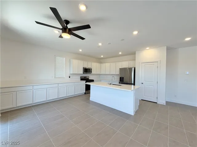$2,895 | 5833 Marigold Sunset Court, Las Vegas, NV 89113