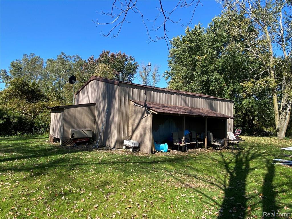 7645 Capac Road Yale, MI 48097 - Photo 3 of 26