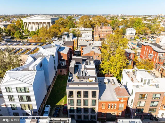 a picture of a city view