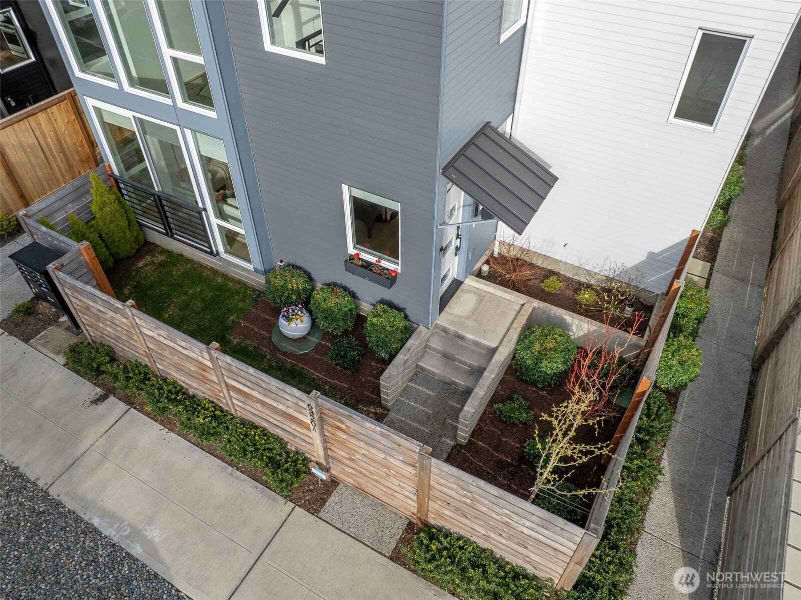 6320 41st Avenue Southwest, Unit A Seattle, WA 98136 - Photo 32 of 39 a view of an entryway with seating space
