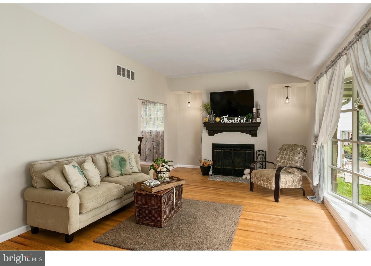 231 Drake Road Cherry Hill, NJ 08034 - Photo 4 of 25