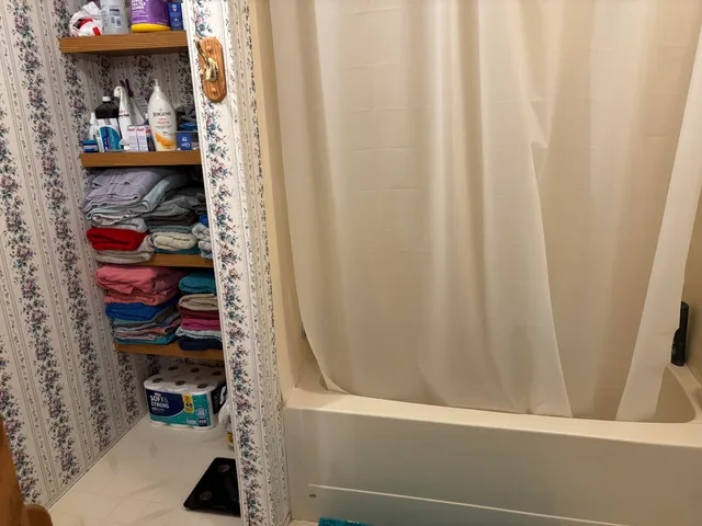 $149,000 | 501 West Ohio Court, Sturgis, MI 49091