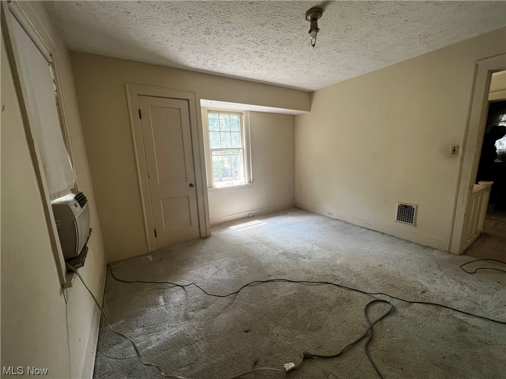 3136 Yorkshire Road Cleveland, OH 44118 - Photo 13 of 18 Gallery Image 13